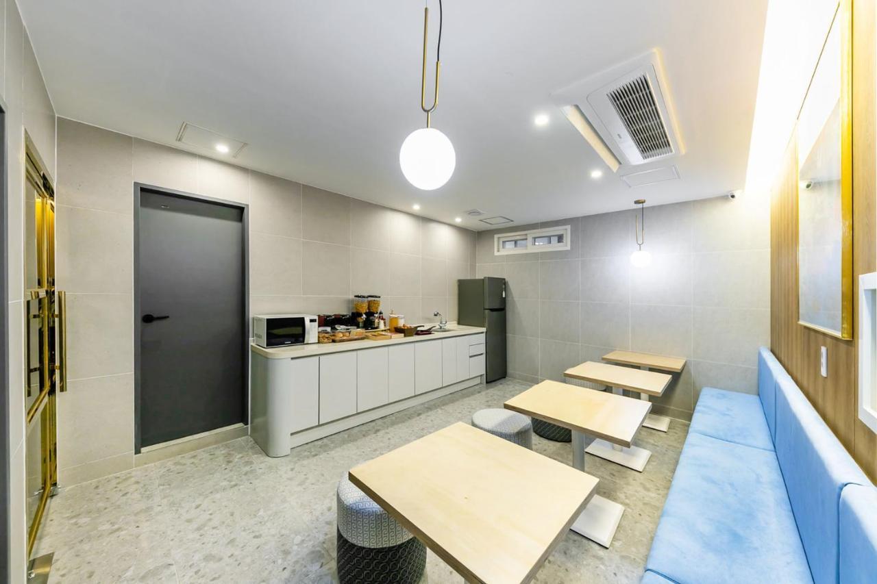 Browndot Hotel Sasang Renecite Busan Exterior foto